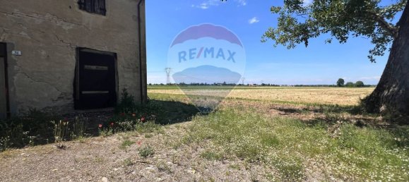 30 rooms House in Collecchio, Italy No. 19676 6