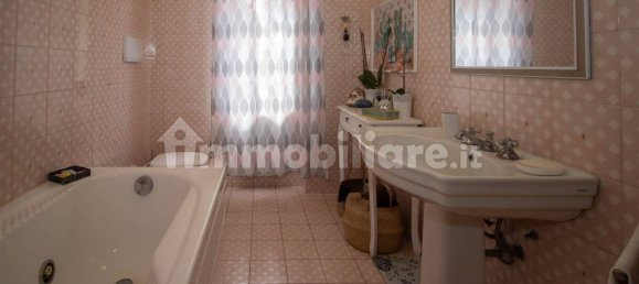 Вилла с 5 спальнями в Риньяно Фламинио, Италия № 371261 43