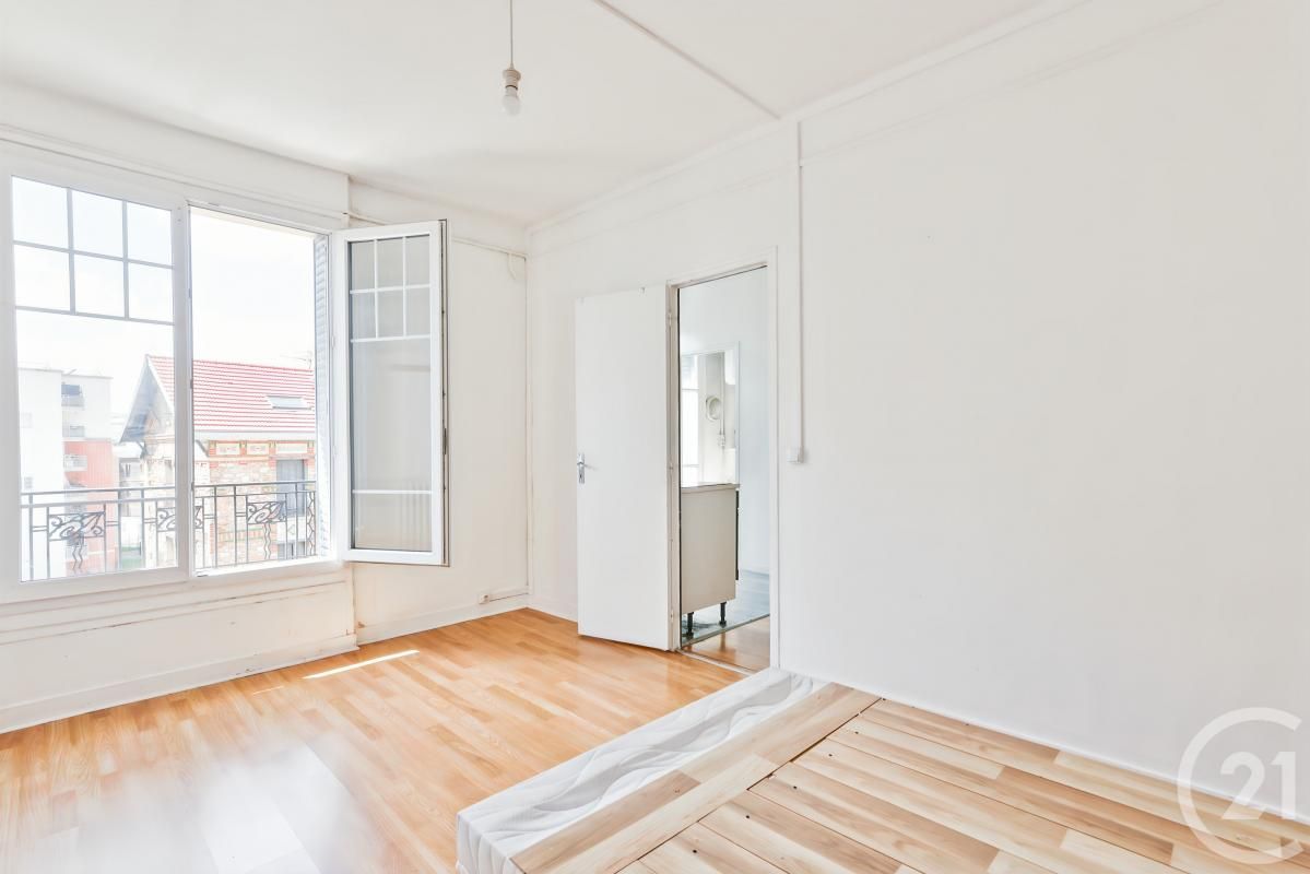 Apartamento T1 em Aubervilliers, France N.º 299635