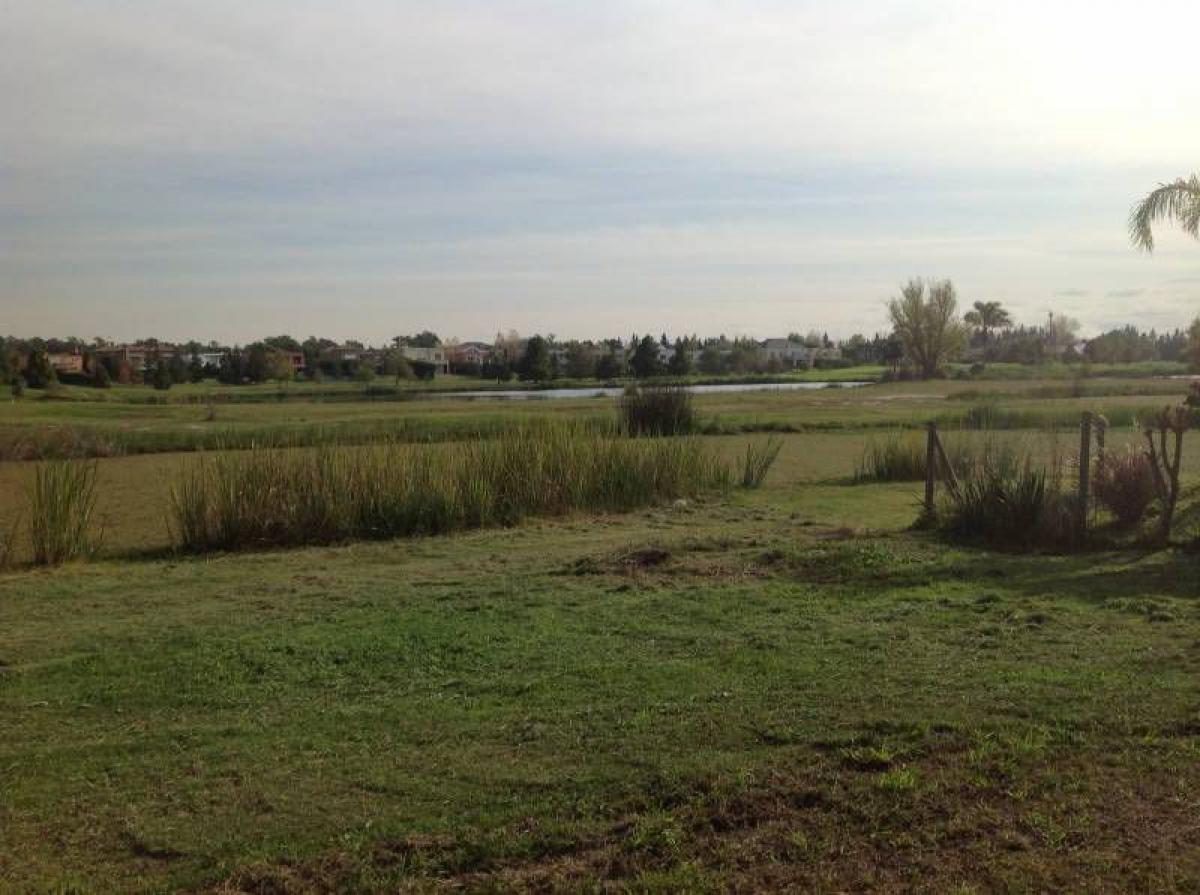  Land in Tigre, Argentina No. 111603