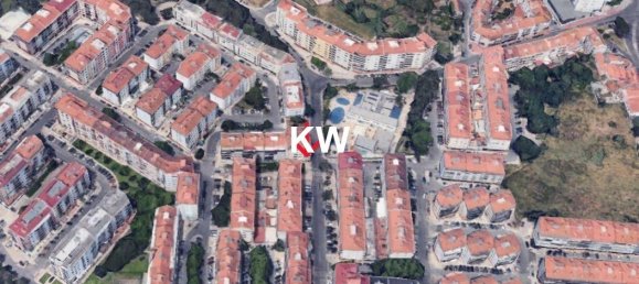 68m² Commercial property in Oeiras, Portugal No. 90794 13