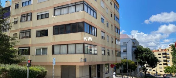 68m² Commercial property in Oeiras, Portugal No. 90794 4