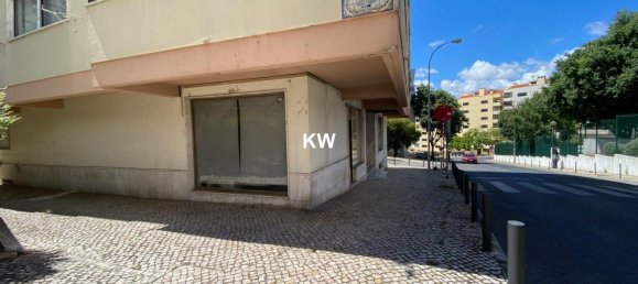 68m² Commercial property in Oeiras, Portugal No. 90794 7
