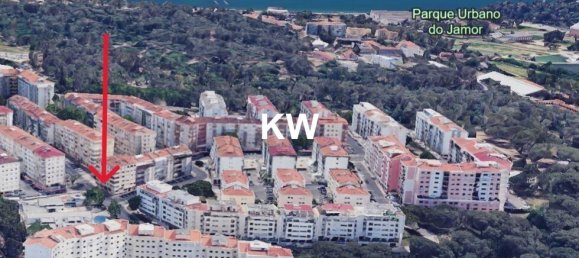 68m² Commercial property in Oeiras, Portugal No. 90794 9