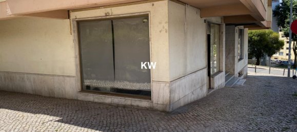 68m² Commercial property in Oeiras, Portugal No. 90794 11