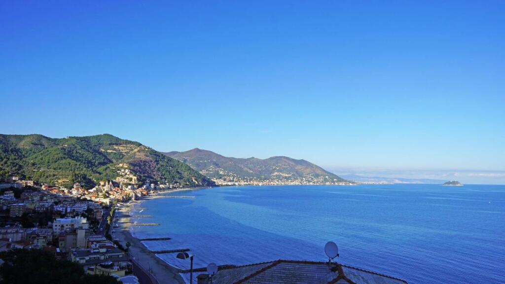 3 bedrooms Apartment in Laigueglia, Italy No. 129621