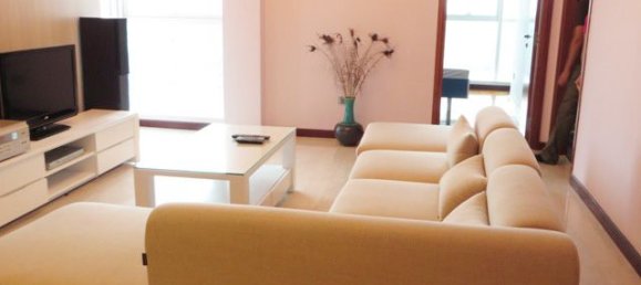 Apartamento de 3 dormitorios en Tay Ho, Vietnam No. 5129 2