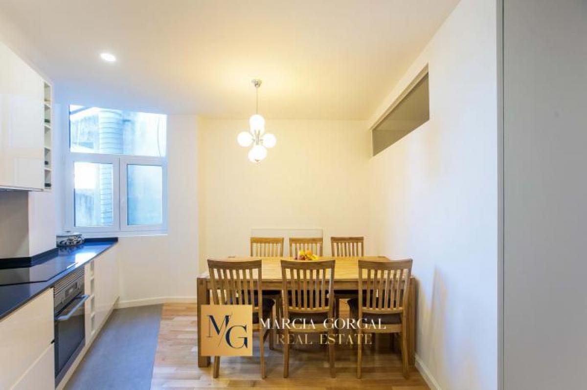 3 Schlafzimmer Wohnung in Porto, Portugal, Nr. 2391