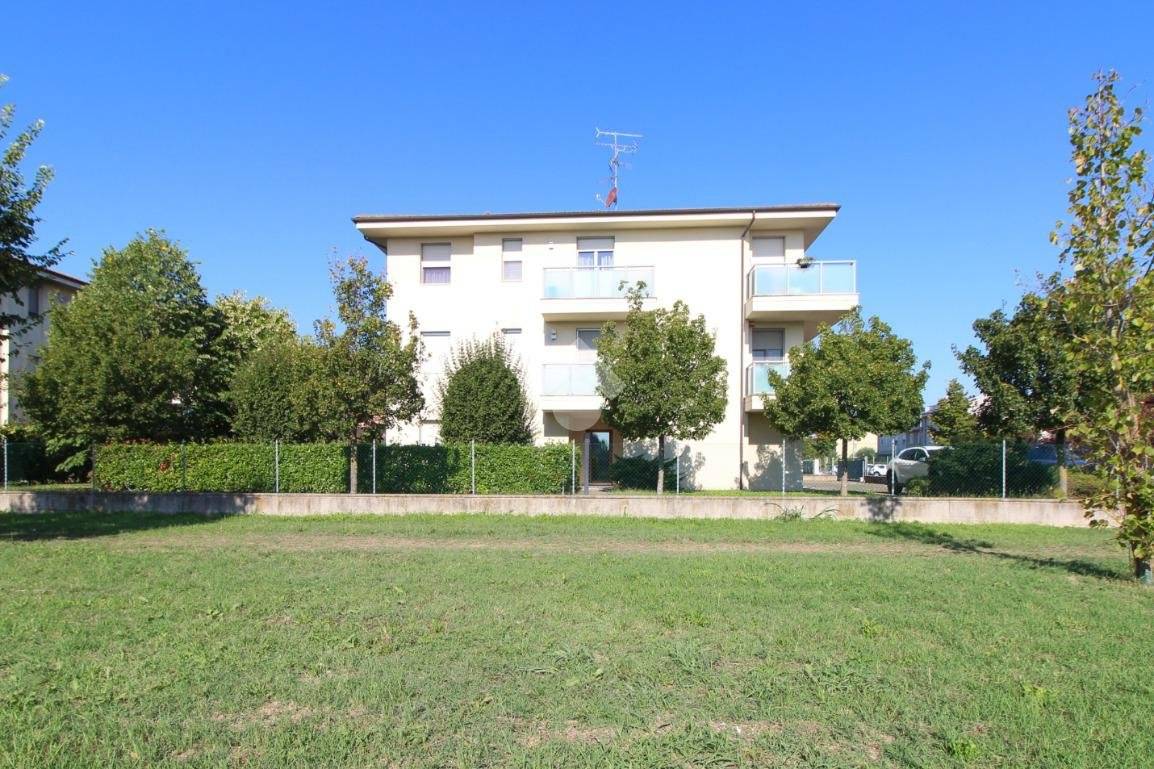 1 غرف نوم شقة في San Pietro in Casale, Italy رقم 374831