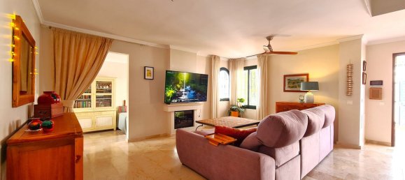 Villa de 3 dormitorios en La Duquesa, Spain No. 184932 2