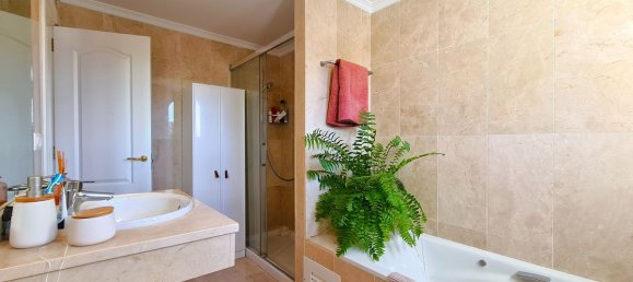 Villa de 3 dormitorios en La Duquesa, Spain No. 184932 6