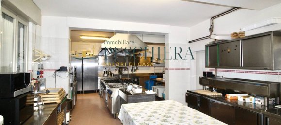 800m² Building in Valeggio sul Mincio, Italy No. 167034 8