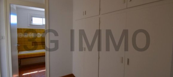 5 bedrooms Villa in Saint-Esteve, France No. 205365 12