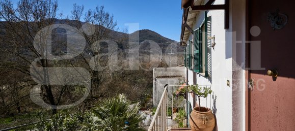 3 bedrooms House in Roviano, Italy No. 39720 37