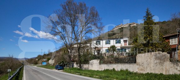 3 bedrooms House in Roviano, Italy No. 39720 31