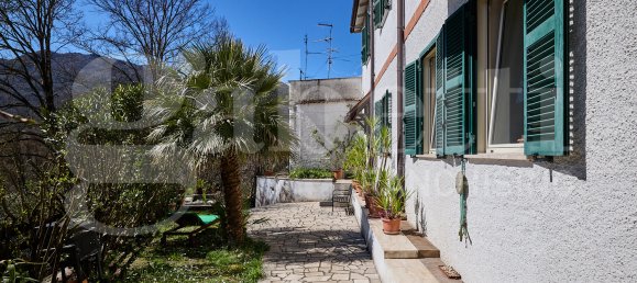 3 bedrooms House in Roviano, Italy No. 39720 35