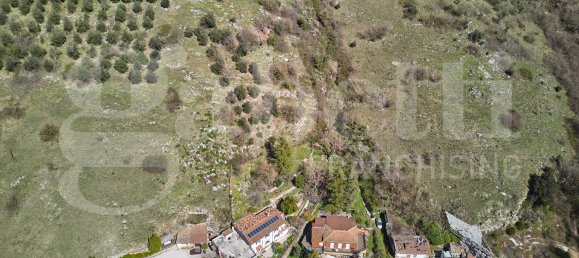 3 bedrooms House in Roviano, Italy No. 39720 30