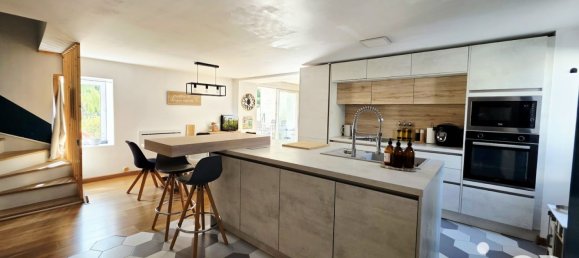 3 Schlafzimmer Haus in Charente, France, Nr. 300955 5