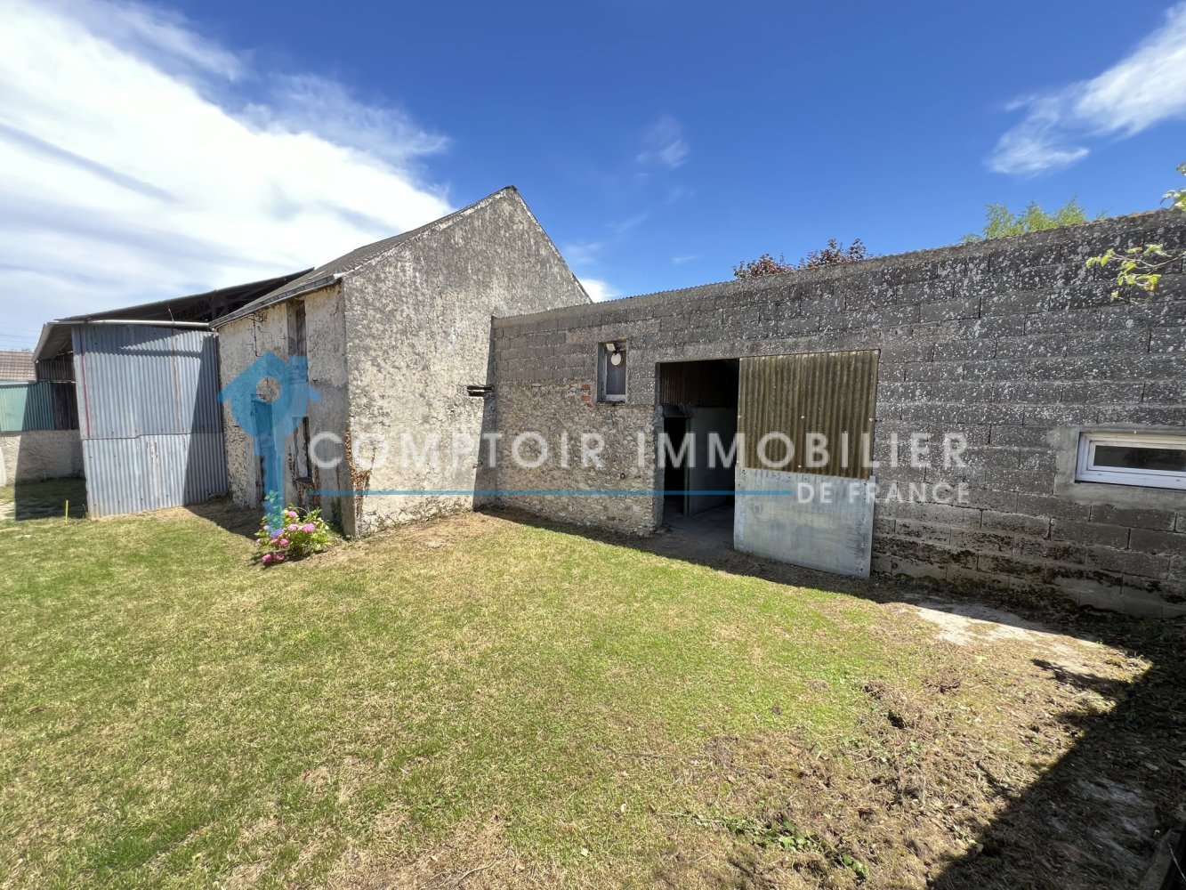 3 rooms House in Auneau, France No. 89276