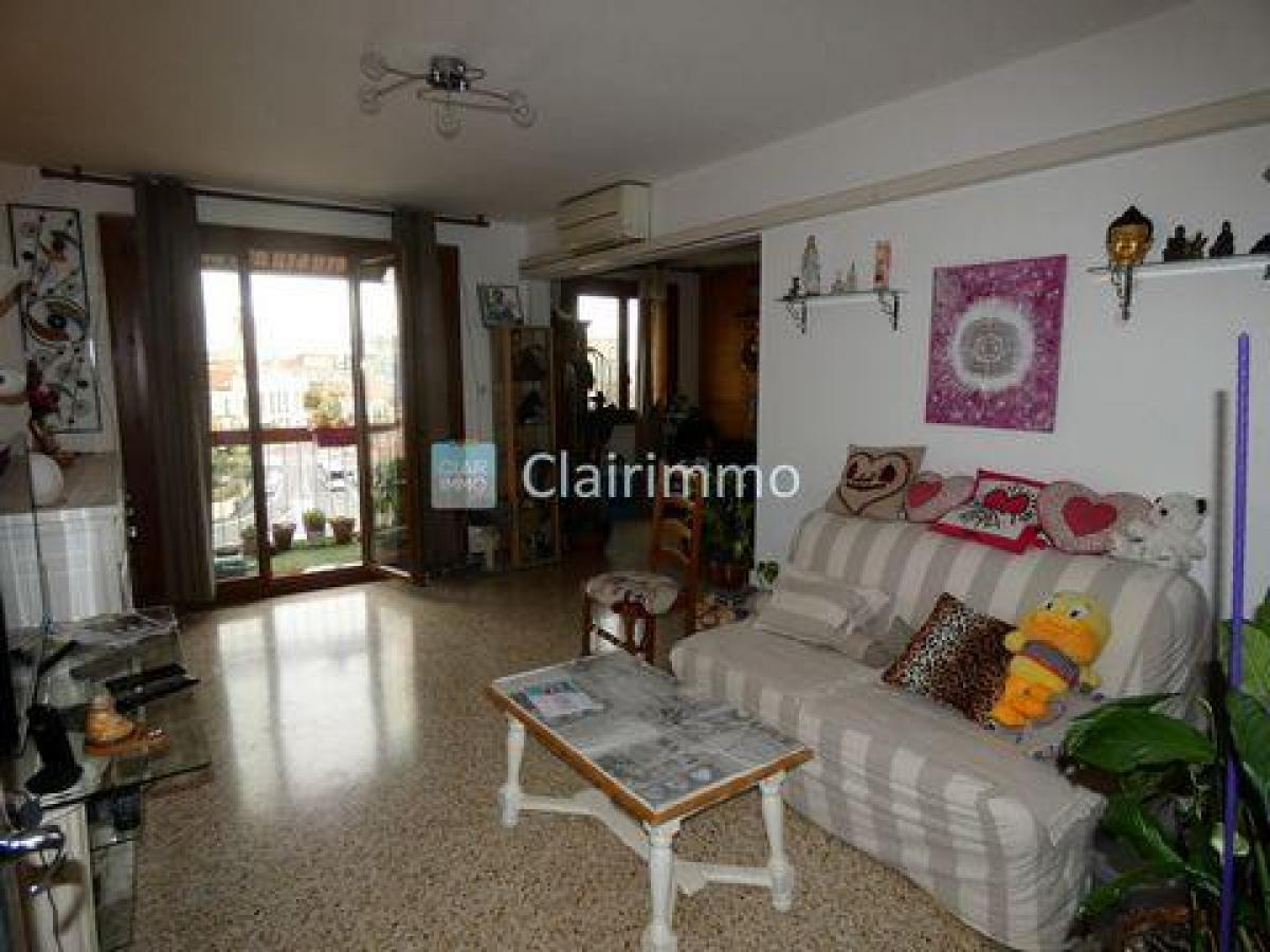 Condominio de 2 dormitorios en Marseille, France No. 4372