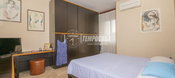 3 rooms Apartment in Carpi, Italy No. 305112 10