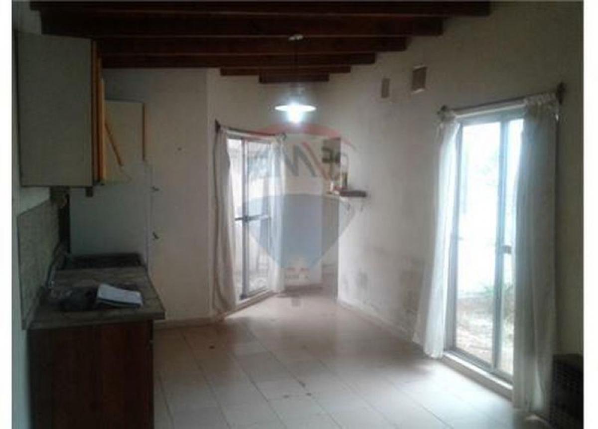 Studio in Escobar, Argentina No. 15616