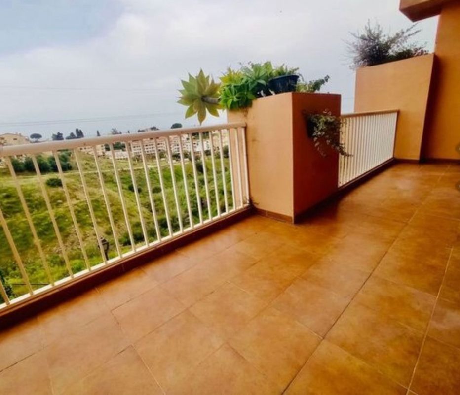 2 bedrooms Apartment in Fuengirola, Spain No. 198333