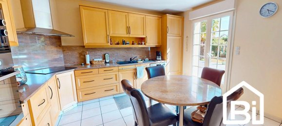 3 Schlafzimmer Haus in Calvados, France, Nr. 360196 6