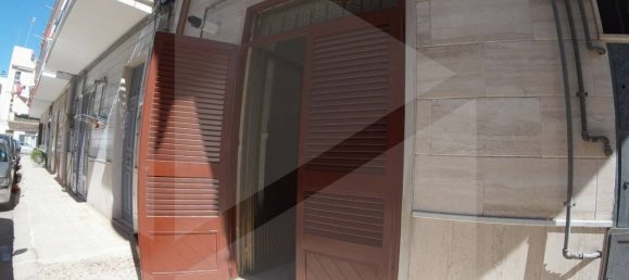 3 rooms Apartment in Cerignola, Italy No. 23775 3