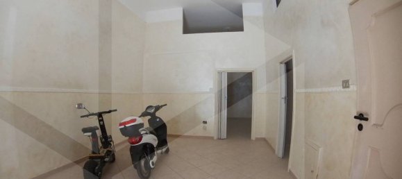 3 rooms Apartment in Cerignola, Italy No. 23775 2