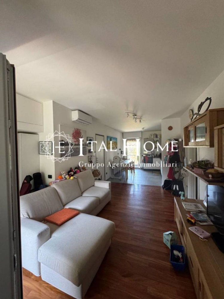 2 Schlafzimmer Wohnung in Milan, Italy, Nr. 337062