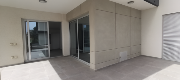 3 bedrooms Apartment in Agios Tychonas, Cyprus No. 12122 2