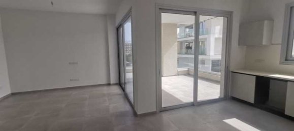 3 bedrooms Apartment in Agios Tychonas, Cyprus No. 12122 11