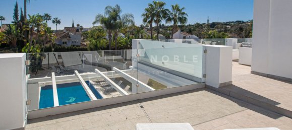 Вилла с 6 спальнями в Марбелья, Испания № 82210 17