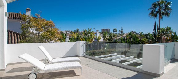 Вилла с 6 спальнями в Марбелья, Испания № 82210 16