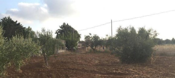 Вилла с 2 комнатами в Мола ди Бари, Италия № 121647 4