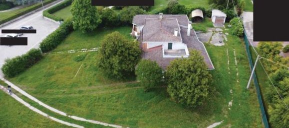 7 rooms Apartment in Resana, Italy No. 209625 8