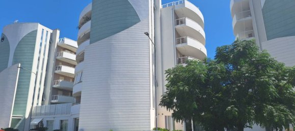 3 rooms Apartment in Grottammare, Italy No. 292891 5