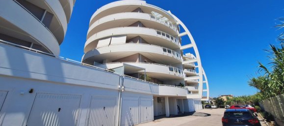 3 rooms Apartment in Grottammare, Italy No. 292891 6