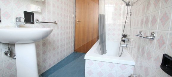 5 rooms Apartment in Bologna, Italy No. 27488 9