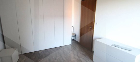 5 rooms Apartment in Bologna, Italy No. 27488 13