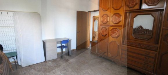 5 rooms Apartment in Bologna, Italy No. 27488 6