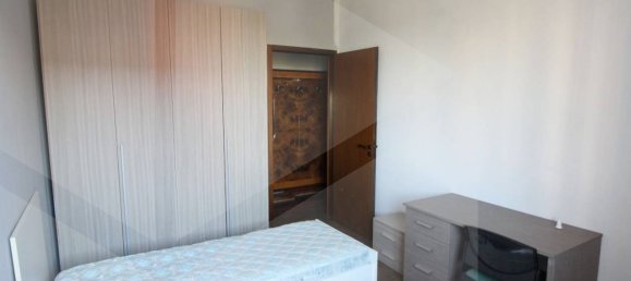 5 rooms Apartment in Bologna, Italy No. 27488 11