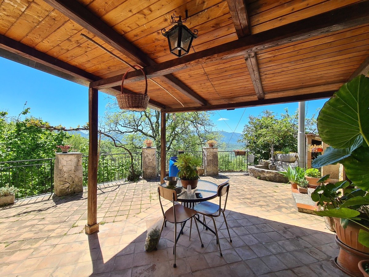 6 bedrooms House in San Donato Val di Comino, Italy No. 309852