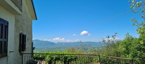 6 bedrooms House in San Donato Val di Comino, Italy No. 309852 18