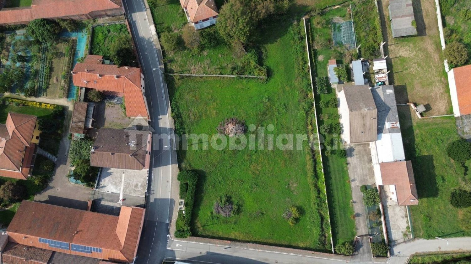 Terreno en Piedmont, Italy 3200 m² No. 402776