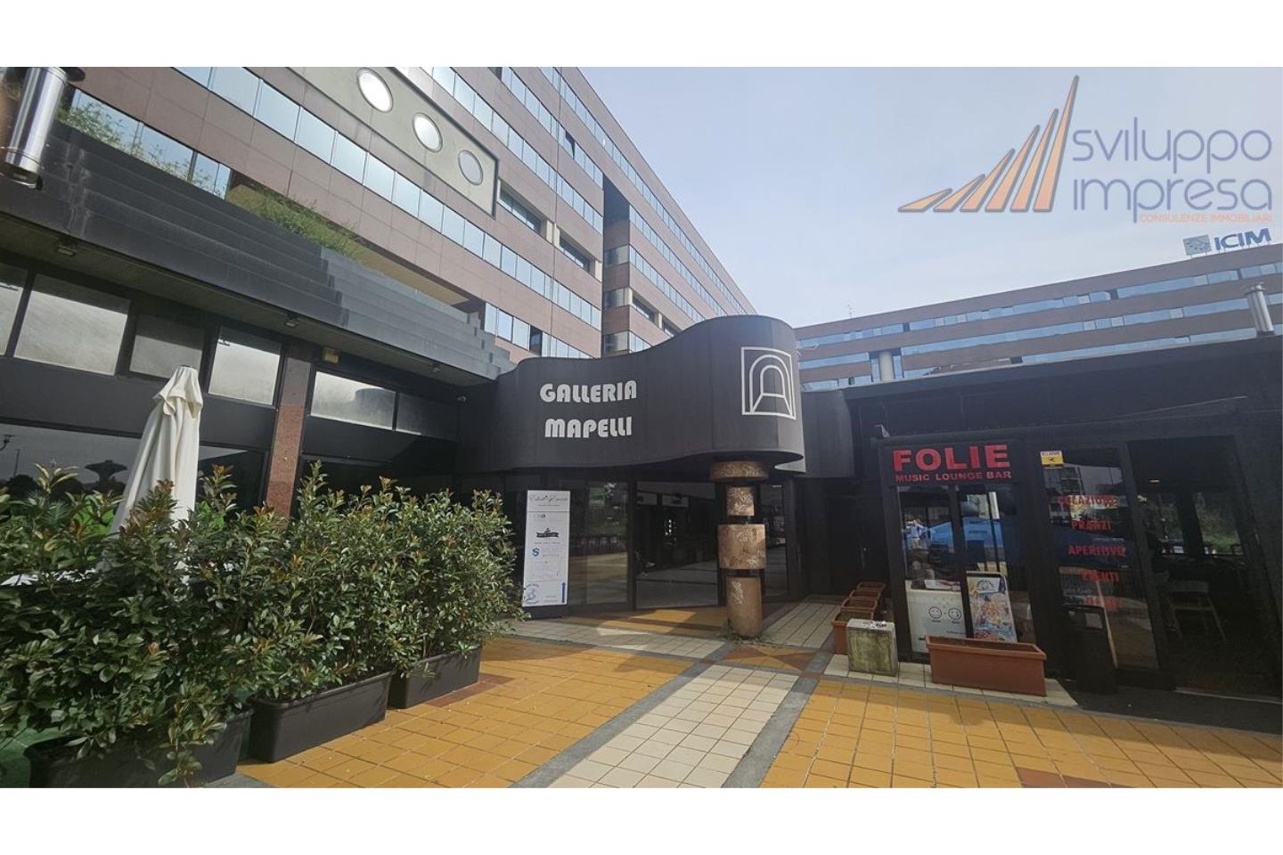 Bureau à Sesto San Giovanni, Italy 90m² No. 386426