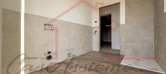 4-salle Appartement à Loreggia, Italy No. 230852 12