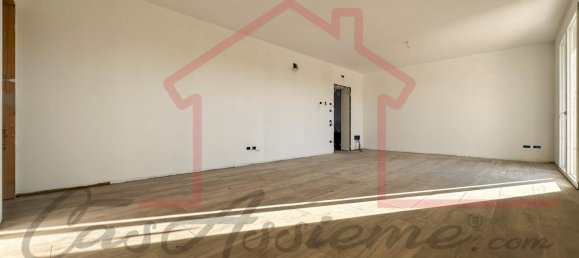 4-salle Appartement à Loreggia, Italy No. 230852 2