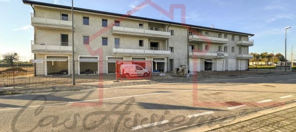 4-salle Appartement à Loreggia, Italy No. 230852 35